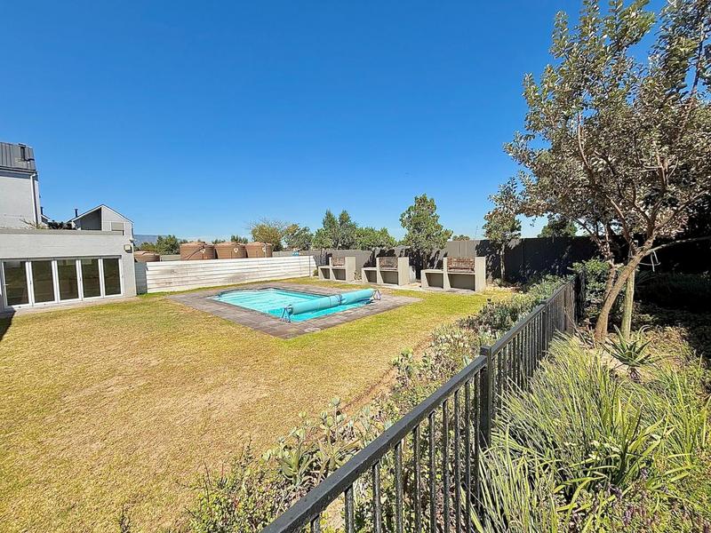 2 Bedroom Property for Sale in Burgundy Estate Western Cape